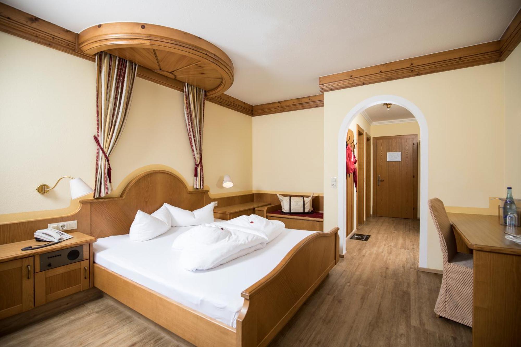 Hotel Magdalena Im Zillertal - Urlaub Mit Hund Ried im Zillertal Exterior photo