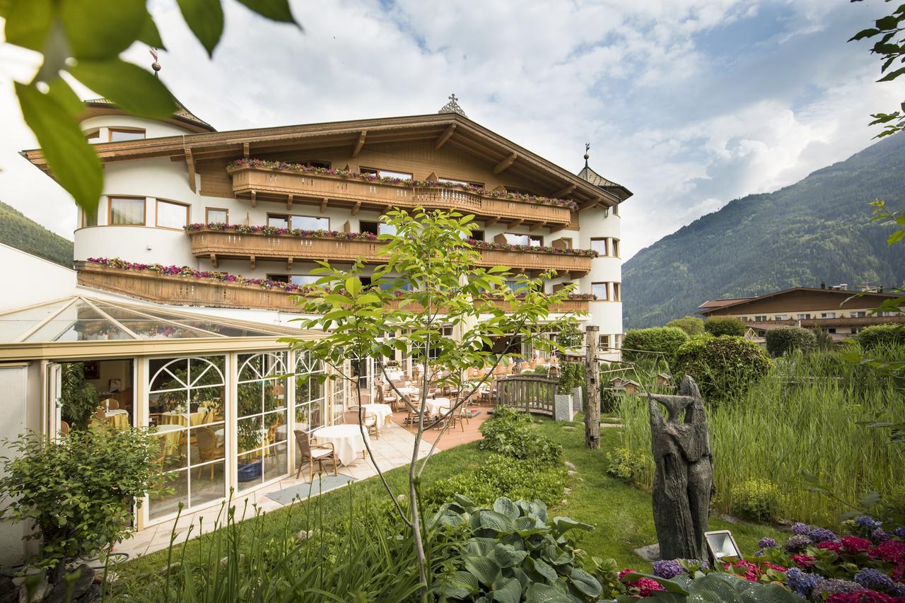 Hotel Magdalena Im Zillertal - Urlaub Mit Hund Ried im Zillertal Exterior photo